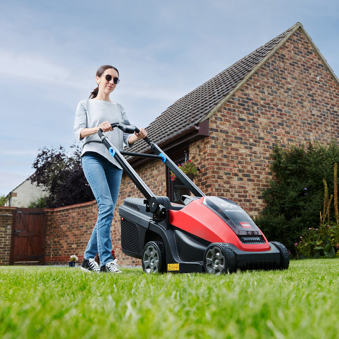 TORO Lifestyle Ride on & Lawn Mower Gift Bundle